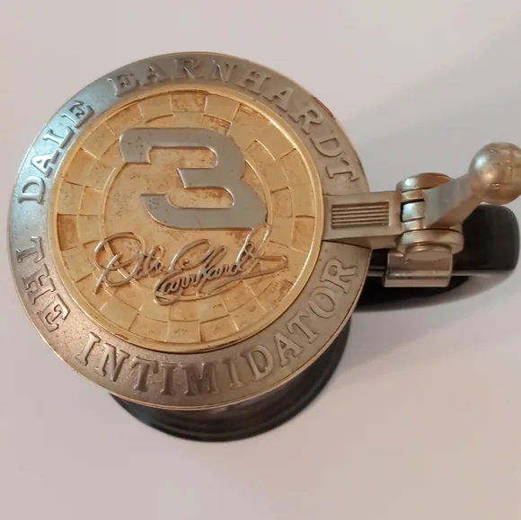 Dale Earnhardt Sr.. Collector Tankard, Stein The intimidator Franklin Mint - Picture 6 of 8